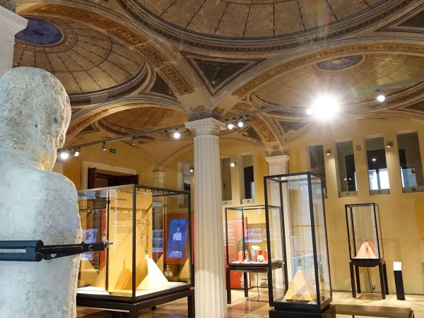 Sardegna Isola Megalitica - Berlino