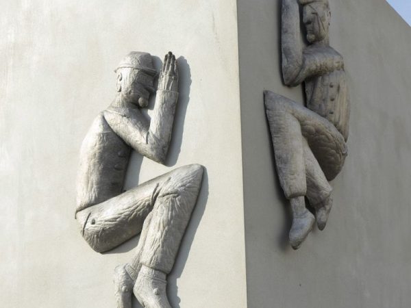 VV_Hulacova-Sleepinglaborers